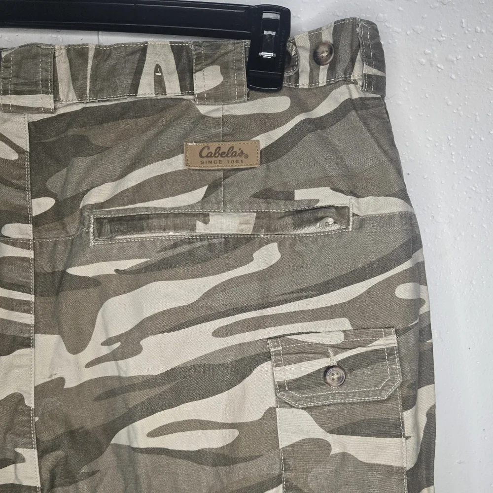 Cabela's Camo Cargo Convertible zip off pants